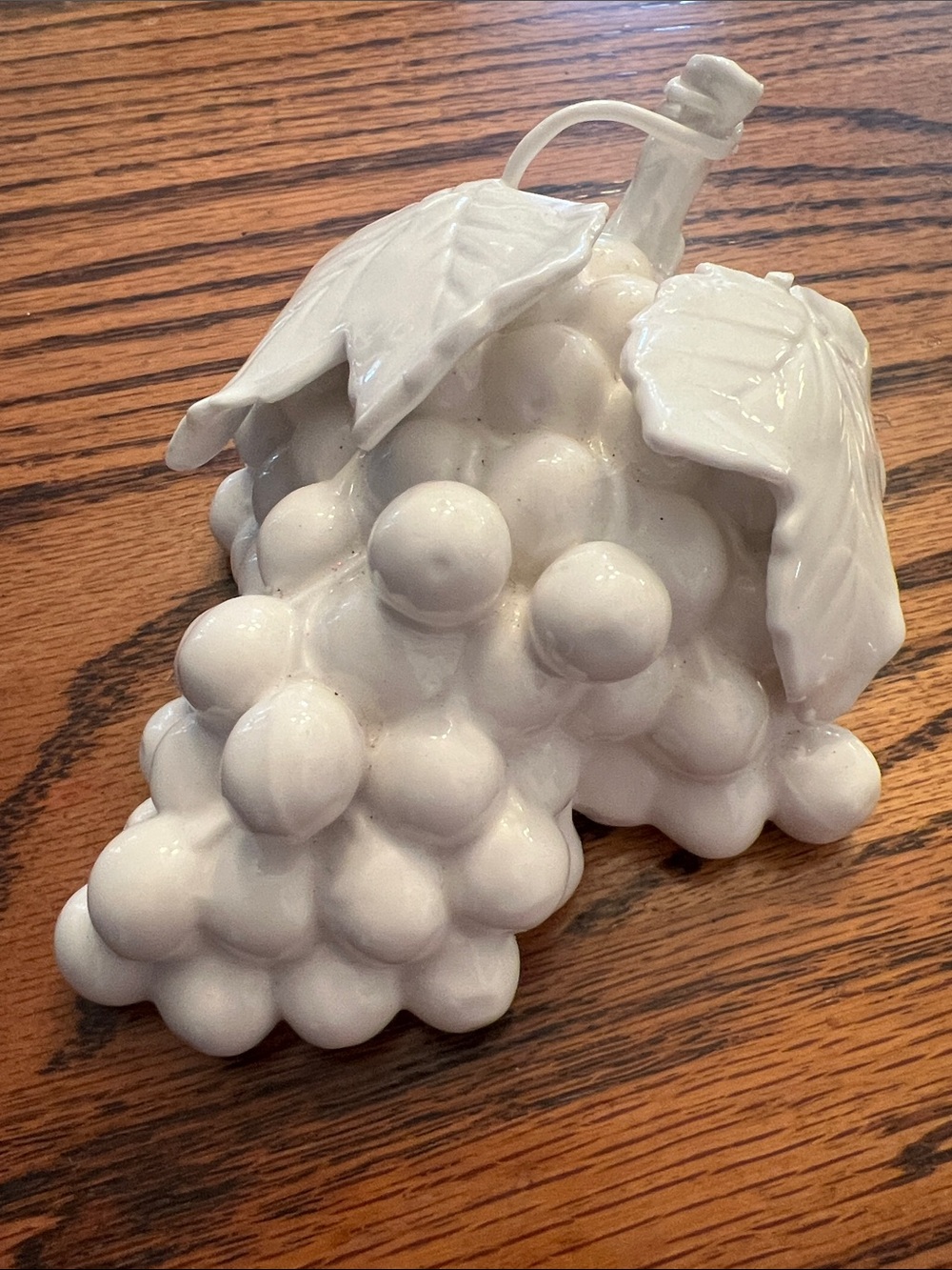Vintage Paris Royal White Ceramic Grape Cluster Figurine with Leaves Home Decor